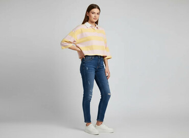 najtańsze koszulki piłkarskie: Bershka, Damska koszulka polo, rozmiar M