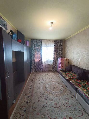 “Кыргыз Недвижимость» Ырысбек: 1 комната, 35 м², 105 серия, 2 этаж, Косметический ремонт