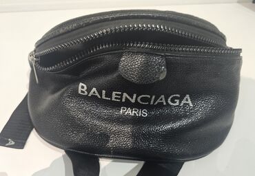 bts çanta: Balenciaga, İşlənmiş