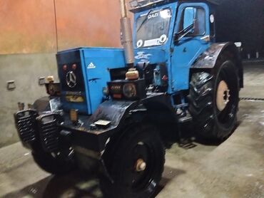 Traktorlar: Mavi rəngli ağır sinif təkərli traktor və qoşqu komplekti — 9