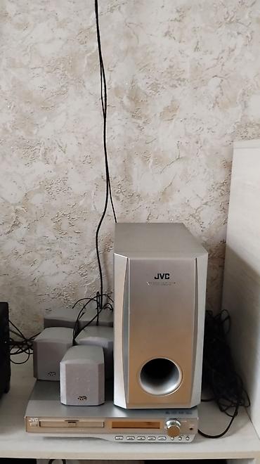 disk oxuyucu: JVC ev kinoteatrı və musiqi sistemi Komplekt: - JVC DVD/CD pleyer (ön — 2