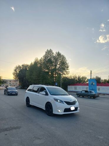 голв 3 универсал: Toyota Sienna: 2015 г., 3.5 л, Автомат, Бензин, Минивэн