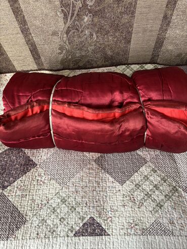 советская ваза: Ватное одеяло пр во СССР в отличном состоянии lalafo.kg да советская ваза: Ватное одеяло пр во СССР в отличном состоянии