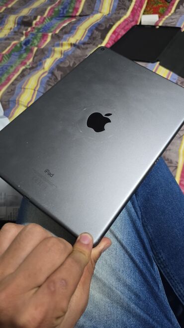 чехлы для телефонов для девочек: Планшет, Apple, память 64 ГБ, 9" - 10", Wi-Fi, Б/у, Классический цвет - Розовый