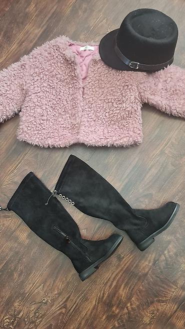 Верхняя одежда: Продаю верхнюю одежду на девочку 5-6,5 лет. Вся одежда в идеальном — 20