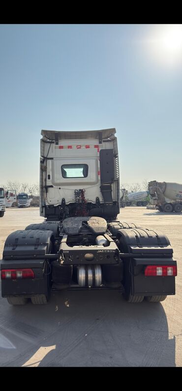 Тягачи: Тягач, JAC, Без прицепа — 11