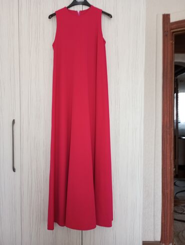 длинные платья с длинным рукавом: Платье широкое без рукава 46,48размер