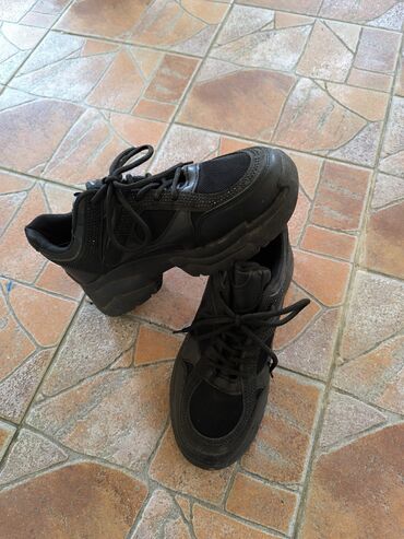 cizme sa debelim djonom: 38, color - Black