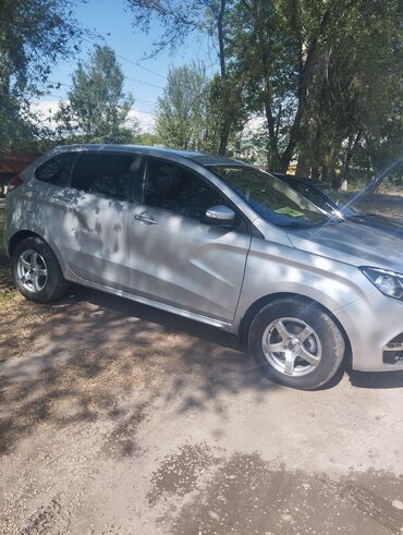 купить приору в бишкеке: ВАЗ (ЛАДА) XRAY: 2018 г., 1.8 л, Робот, Бензин, Кроссовер