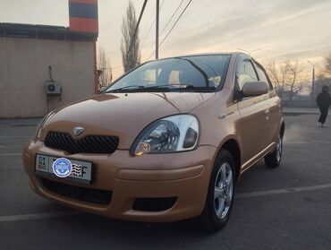 Toyota: Toyota Vitz: 2004 г., 1.3 л, Автомат, Бензин, Седан