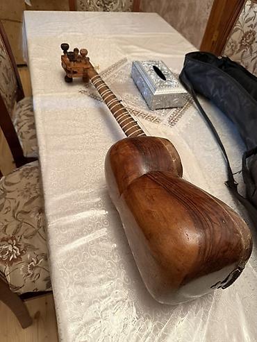 instrumenti: Tar – Azərbaycan milli simli musiqi aləti - Korpus: ənənəvi armud — 2