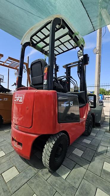 hitachi: Погрузчик, 2016 г., Колесный, Вилочный — 1