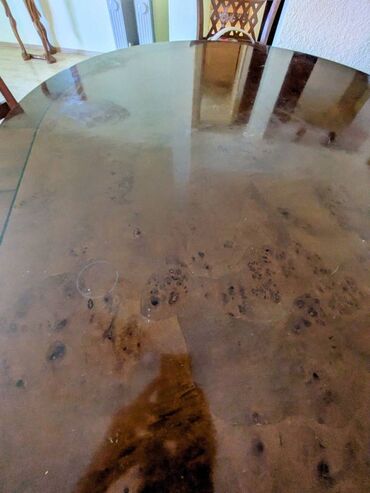 Stolovi: Prodajem trpezarijski sto proizvođača Dekor Kruševac, dimenzija — 8