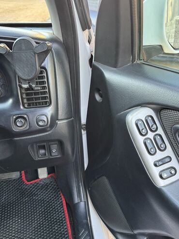 Mazda: Mazda Tribute: 2003 г., 2 л, Автомат, Бензин, Кроссовер — 12