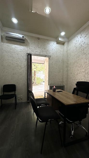 Продажа офисов: Продажа офисов 60 м², С ремонтом, Без мебели, Многоэтажное здание, 1 этаж — 8