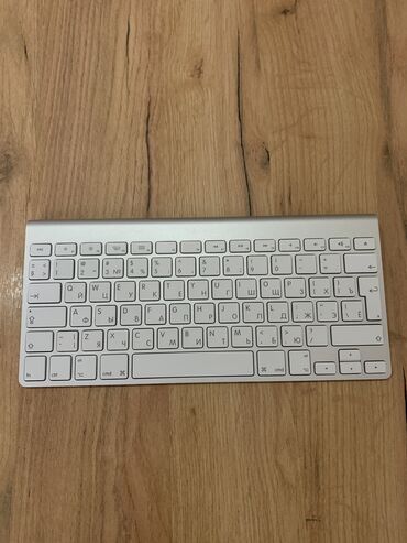 Клавиатуры: Продам Apple Magic Keyboard (1-го поколения) Беспроводная клавиатура