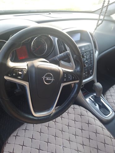 Opel: Opel Astra: 2011 г., 1.6 л, Автомат, Бензин, Универсал — 8