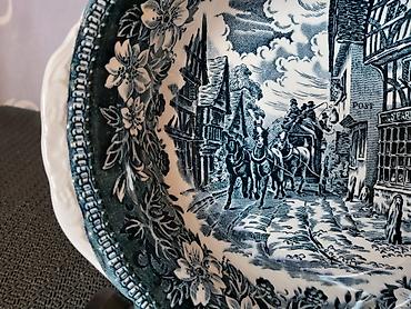 nike tech trenerka: Engleska cinija Royal Tudor Ware iz 70ih godina. Engleska univerzalna — 4