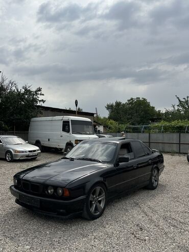 купить мотор на бмв е39: Продается BMW 5 серии E34 в черном цвете. Этот седан отличается своим