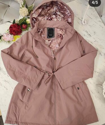 Roze jos 3xl zelena 2xl i 4xl
Prolecne jakne