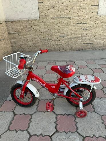 детски велик: Велосипед для девочек 3-х до 5 лет состояние хорошее. Нам уже