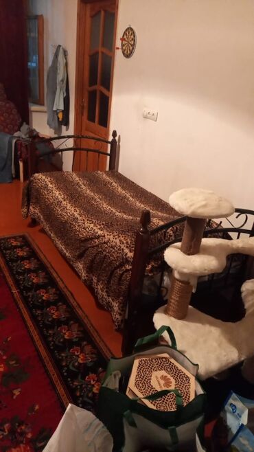 Кровати: Б/у, Односпальная кровать, Без подьемного механизма, Без матраса, Без выдвижных ящиков, Турция