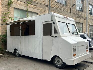 Butkalar, köşklar: Fast food konteyneri yığılması — 8