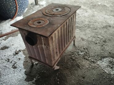 Буржуйки: Печь-буржуйка из металла с варочной поверхностью. Особенности: - — 4