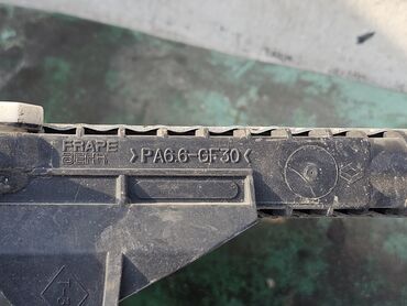 Радиаторы: Радиатор охлаждения двигателя Renault Twingo 1.2, 1997г.в. Оригинал — 11