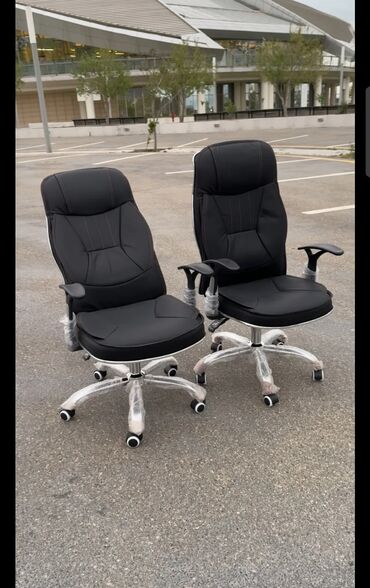 Ofis və oyun kresloları: Yeni, Təkərli, Qolları tənzimlənir, Dəri — 21