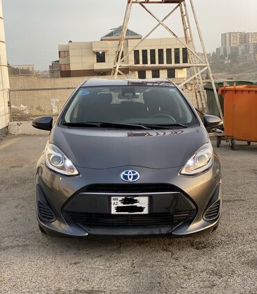 saipa 2018 kredit: Toyota Prius: 1.5 л | 2018 г. Хэтчбэк