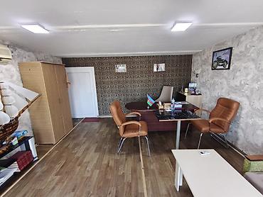 islenmis kreslo: Böyük ofis masası, 3 Kreslo ilə Bir TV altlığı ( gəmi satılmır) 1 — 1