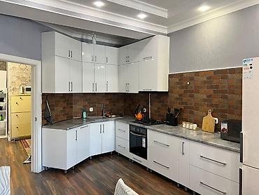 Продажа квартир: 3 комнаты, 87 м² — 17