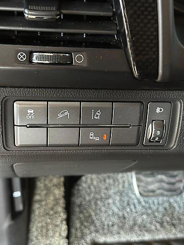 Dongfeng: Dongfeng : 2020 г., Внедорожник — 10