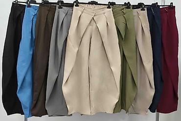 ženske pantalone: Ženske pantalone širokog kroja sa preklopom – statement model 2400din — 3