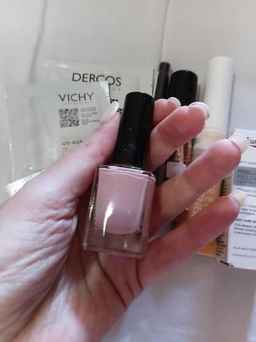 steve madden salonke: Kozmetički set – miks šminke i skincare proizvoda Sadržaj: - Vichy — 5