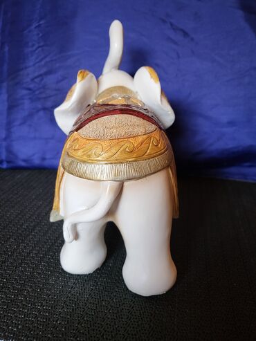 Figure: Figura, bоја - Šareno, Novo — 13