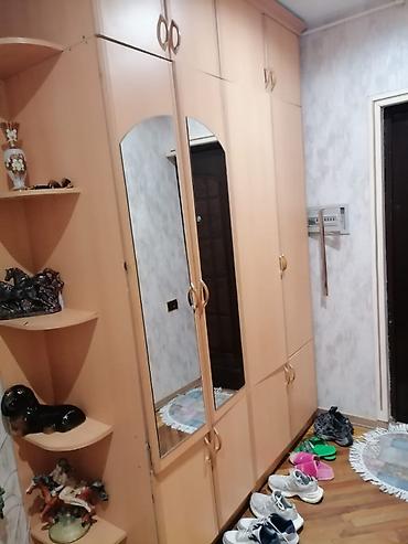 Dəhliz dolabları: İşlənmiş, 4 qapılı, Güzgülü, Bej, Açılan, Düz dolab — 1