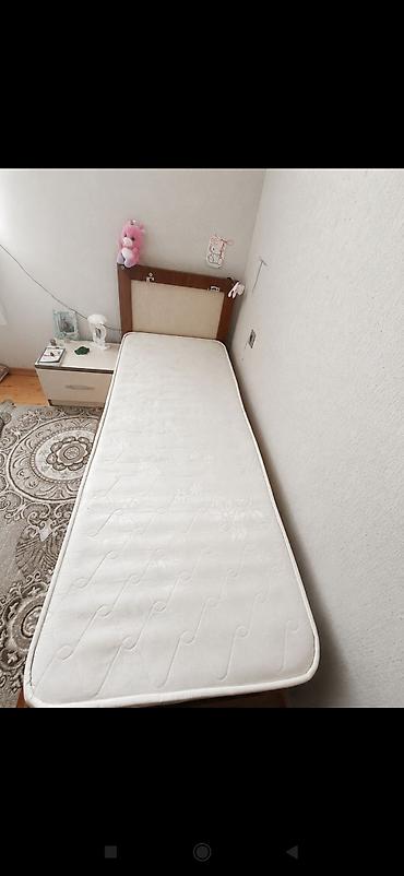 2 nəfərlik çarpayı: İşlənmiş, Təknəfərlik çarpayı, Bazasız, Matras ilə, Siyirməsiz — 2