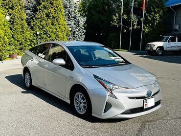 приус v: Toyota Prius: 2018 г., 1.8 л, Автомат, Гибрид, Седан