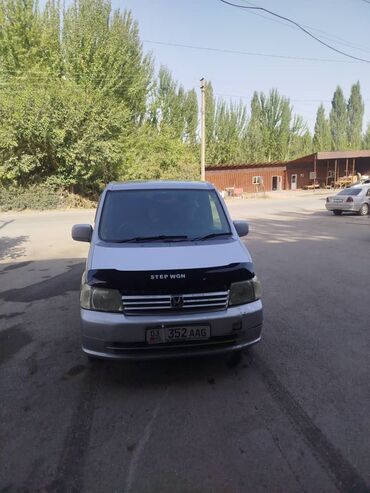 Honda: Honda Stepwgn: 2002 г., Минивэн — 10