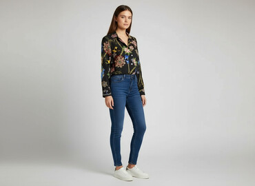 Women`s shirt, size M