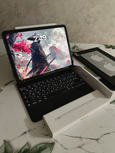 чехлы для планшетов apple: Планшет, Apple, память 64 ГБ, 10" - 11", Wi-Fi, Б/у, Классический цвет - Серебристый