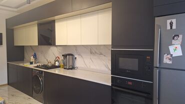 кухонный уголок ош: Metbex mebeli 2000 Azn.Olcu 6 metr.Uzerinde qaz peçi aspiratormoyka
