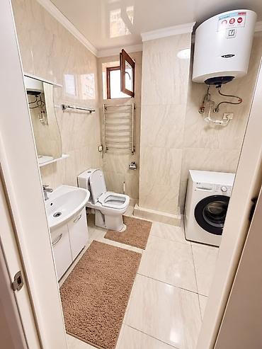 филармоня: 🏡 Сдается уютная квартира посуточно в центре Бишкека! 📍 Район Дворца — 4