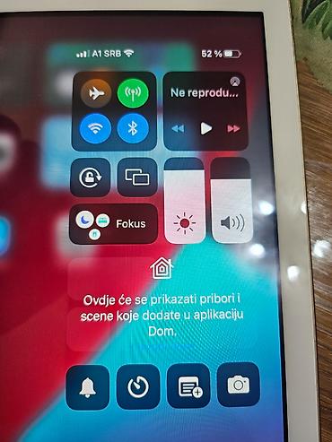 Apple: Apple iPad 9.7” sa Touch ID Ipad 5 generacija baterija odlicn a sa sim — 14