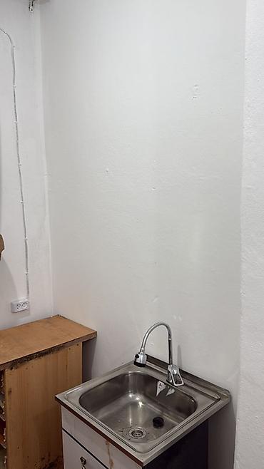 Долгосрочная аренда комнат: Однокомнатная квартира сдаю аренда 20 000 сом коммунальные услуги — 10