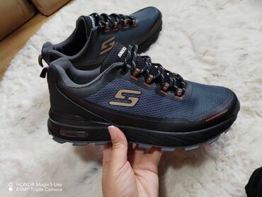 skechers crne patike: Patike 
hc