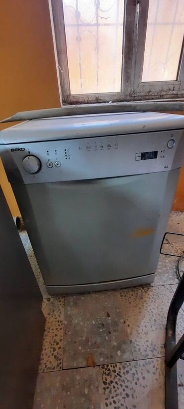 Посудомоечные машины: 2-ci əl. İşlək vəziyyətdə, heç bir problemi yoxdur. Sulutəpə