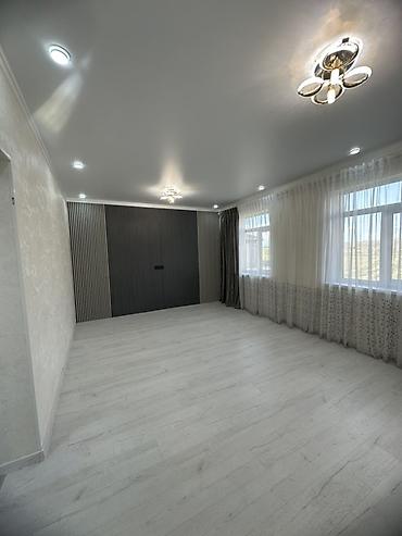 Продажа коттеджей и домов: Баш-булакта 4 комната уй сатылат ! 95м2 Жеринин аянты: 5 сотых — 6